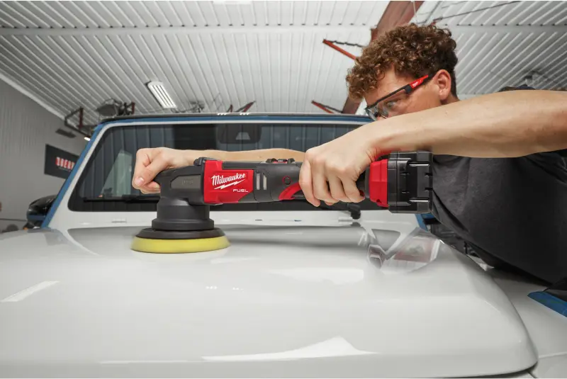 Aku excentrická leštička Milwaukee M18 FROP15-502X KIT, leštící bruska 125 mm, 2x aku M18 B5 + nabíječka M12-18 FC + příslušenství, 4933492352 (MI4933492352)